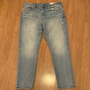 American Eagle Outfitters Men's Faded Blue Jeans